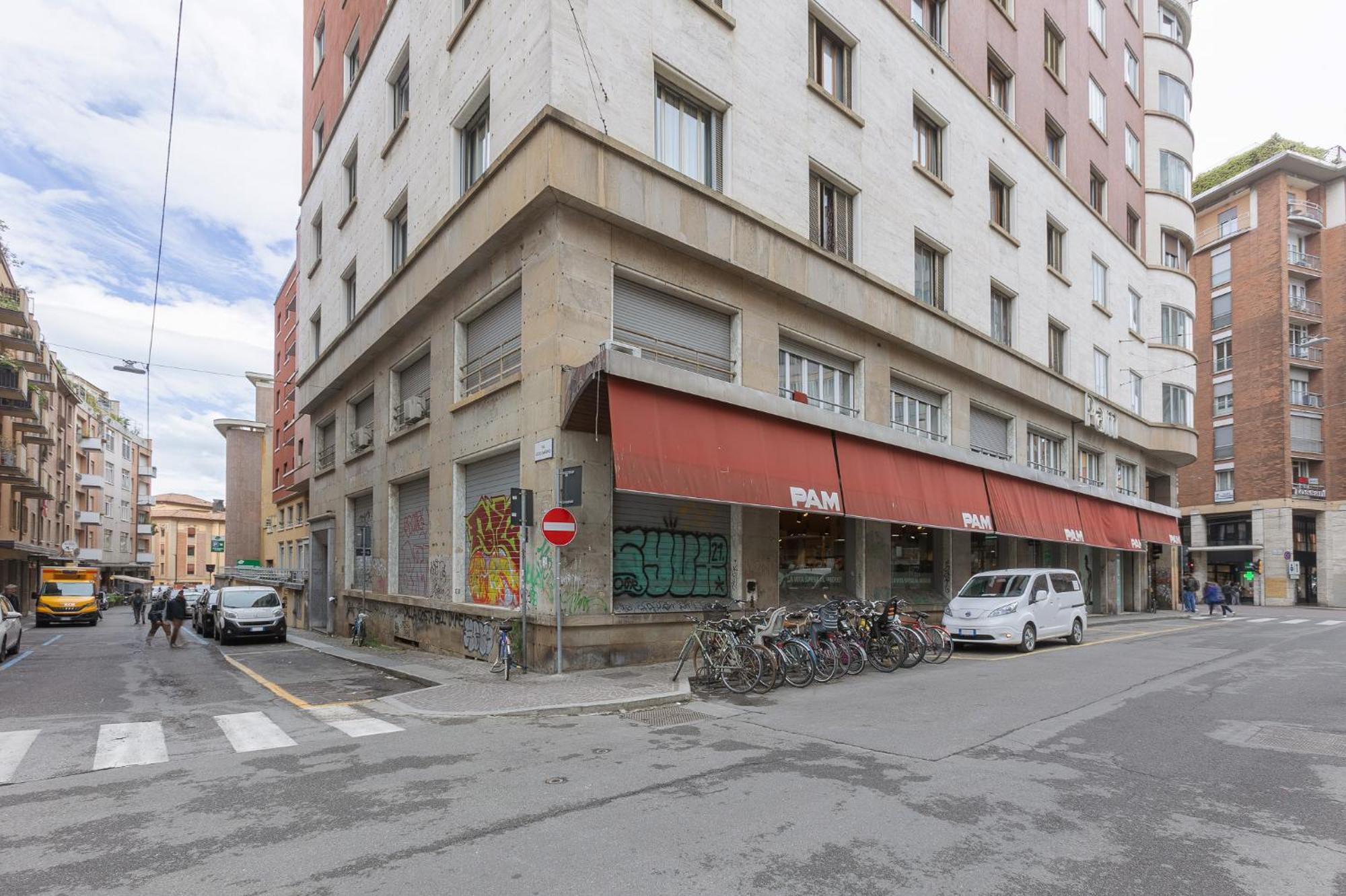 Matinum Central & Spacious Apartment Bologna Exterior photo